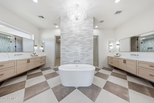 950 E KAIBAB Place, Chandler, AZ 85249