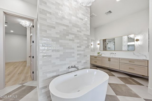 950 E KAIBAB Place, Chandler, AZ 85249