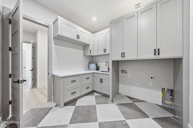 950 E KAIBAB Place, Chandler, AZ 85249