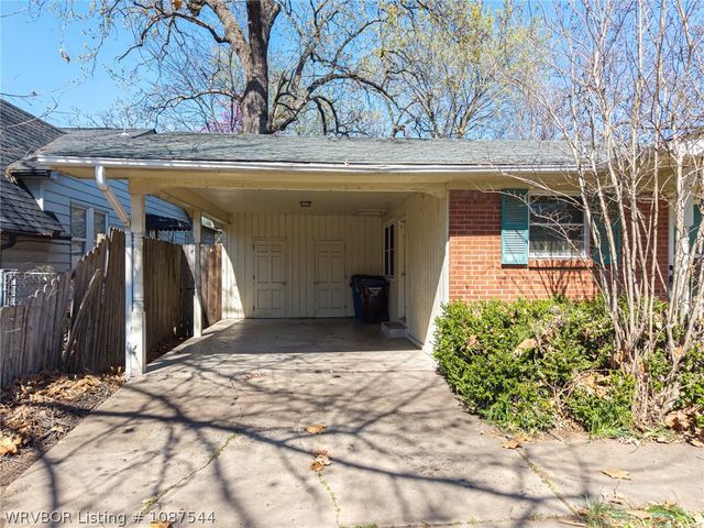 2015 S Q Street, Fort Smith, AR 72901