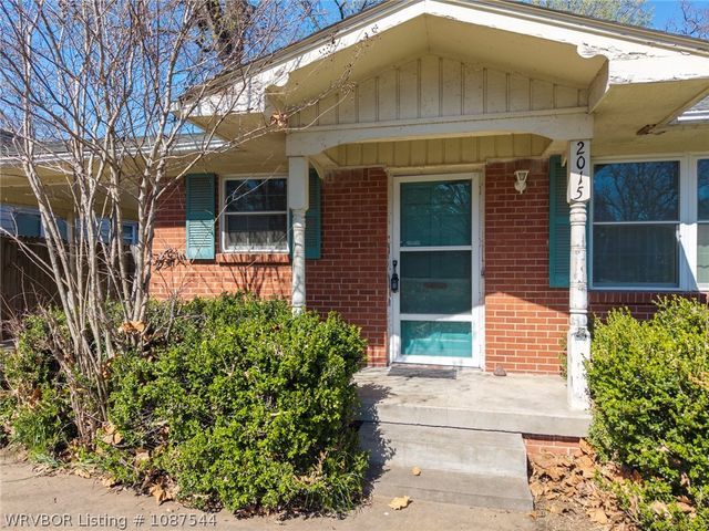 2015 S Q Street, Fort Smith, AR 72901