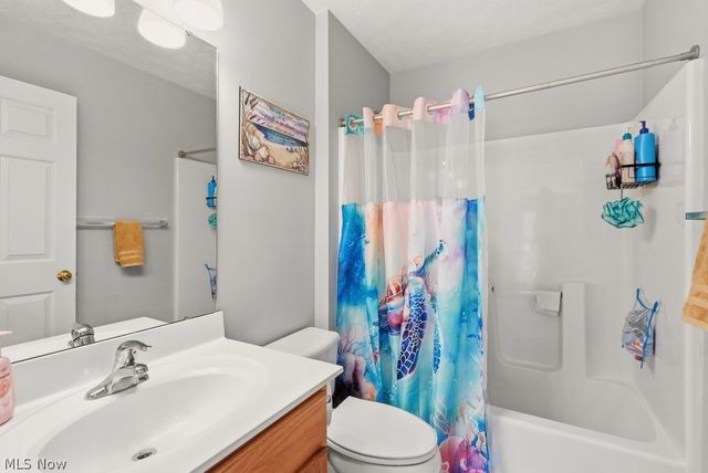1223 Tinkers Green Drive, Streetsboro, OH 44241