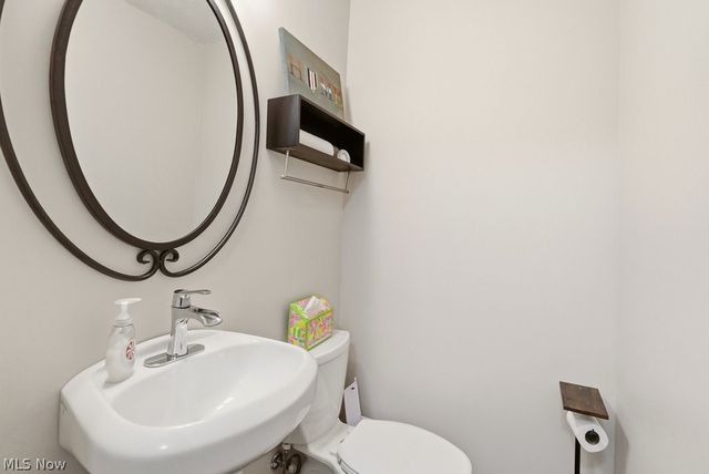 1223 Tinkers Green Drive, Streetsboro, OH 44241