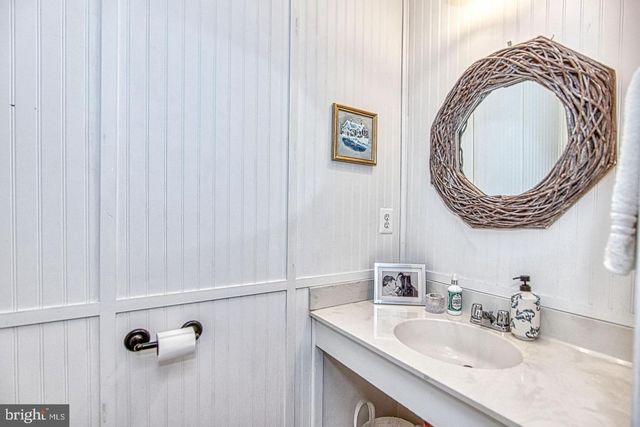 16 GLENGYLE LN, Sterling, VA 20165