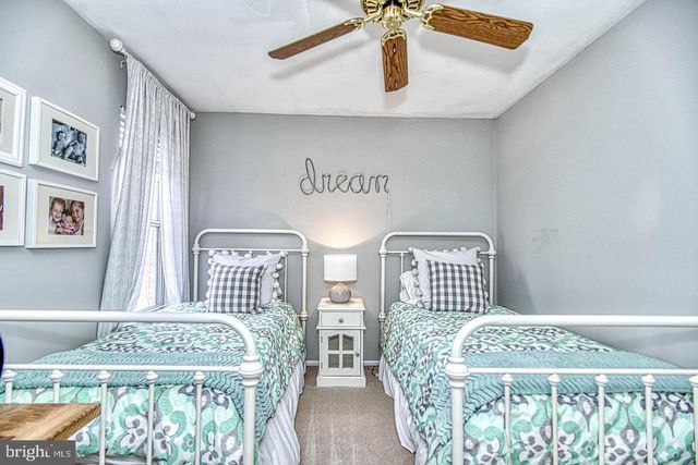 16 GLENGYLE LN, Sterling, VA 20165