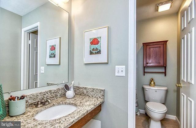 16 GLENGYLE LN, Sterling, VA 20165