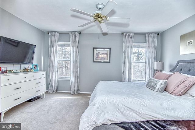 16 GLENGYLE LN, Sterling, VA 20165