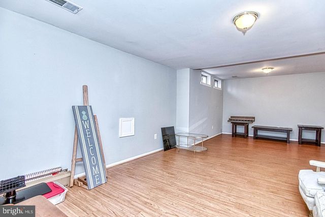 16 GLENGYLE LN, Sterling, VA 20165