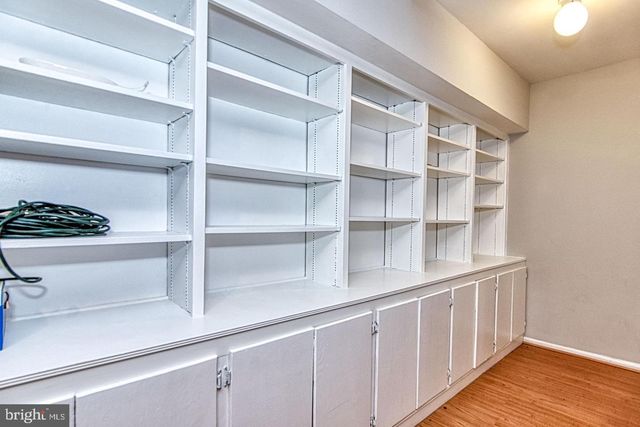 16 GLENGYLE LN, Sterling, VA 20165