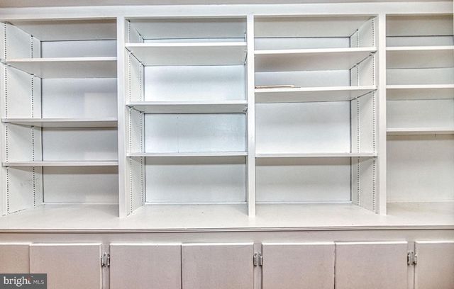 16 GLENGYLE LN, Sterling, VA 20165