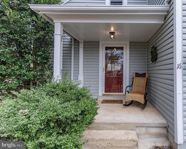 16 GLENGYLE LN, Sterling, VA 20165
