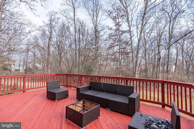 16 GLENGYLE LN, Sterling, VA 20165