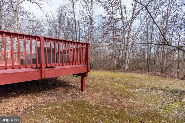 16 GLENGYLE LN, Sterling, VA 20165