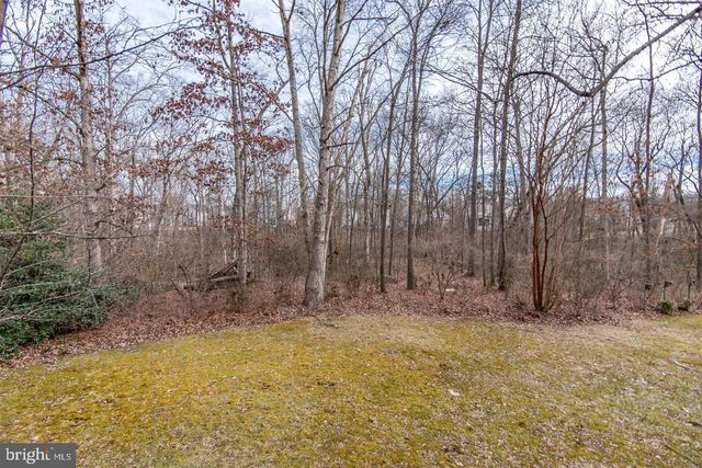 16 GLENGYLE LN, Sterling, VA 20165