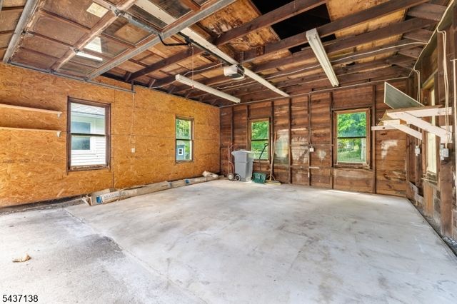 111 W Main St, High Bridge Boro, NJ 08829