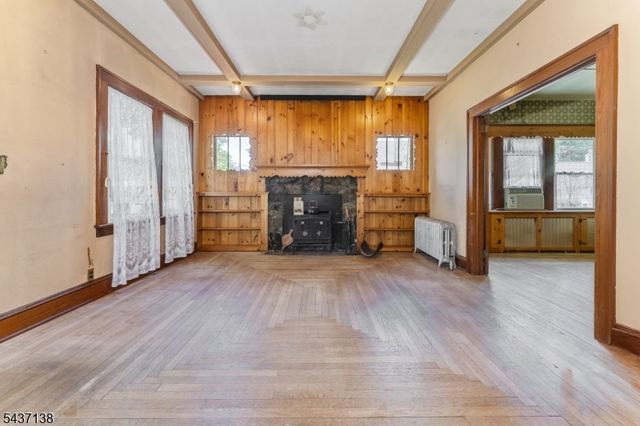 111 W Main St, High Bridge Boro, NJ 08829