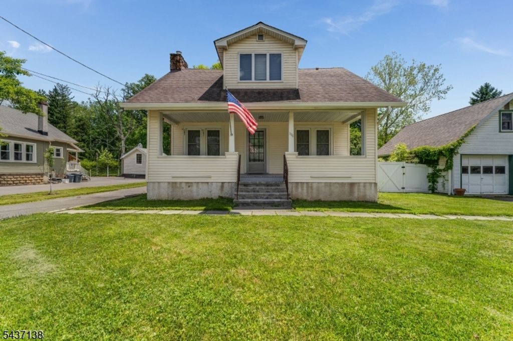 111 W Main St, High Bridge Boro, NJ 08829