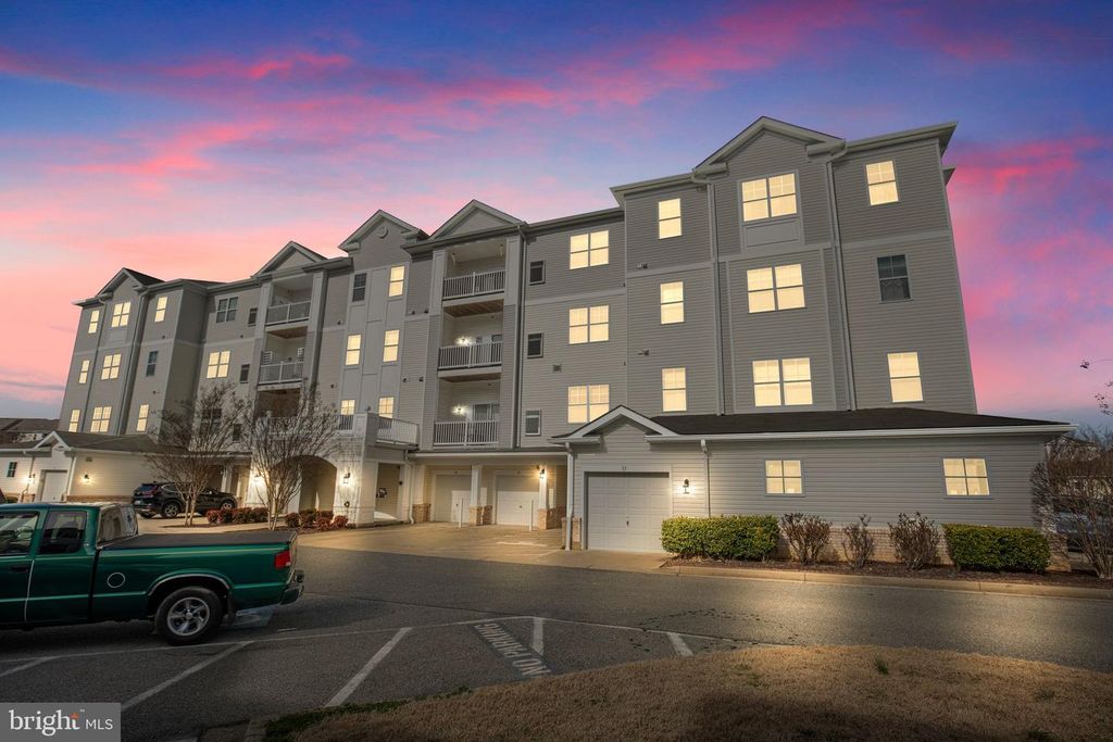 23530 F D R BLVD #206, California, MD 20619