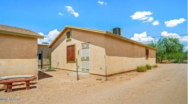 1432 S Curtis Avenue, Tucson, AZ 85713
