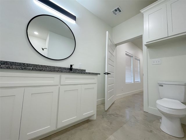 607 W Baker Street, Denison, TX 75020