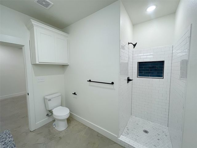 607 W Baker Street, Denison, TX 75020
