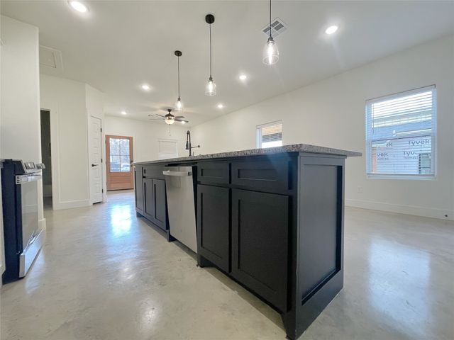 607 W Baker Street, Denison, TX 75020
