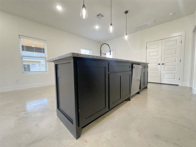 607 W Baker Street, Denison, TX 75020