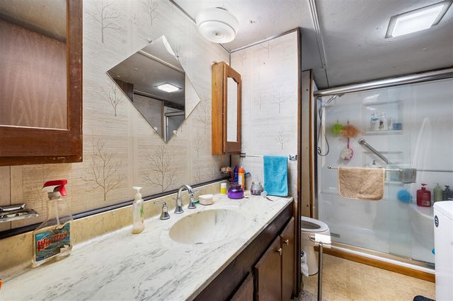 21704 W North Avenue, Reed City, MI 49677