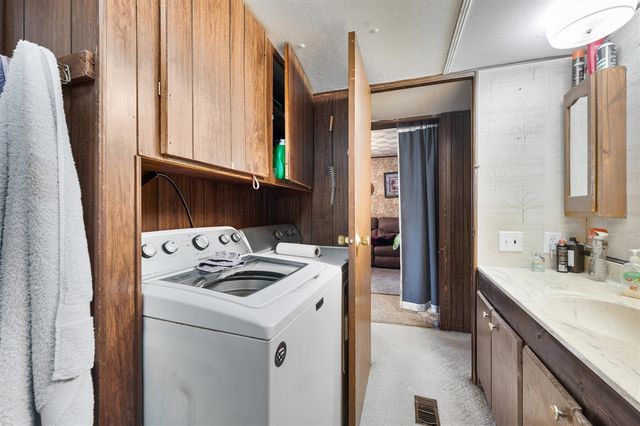 21704 W North Avenue, Reed City, MI 49677