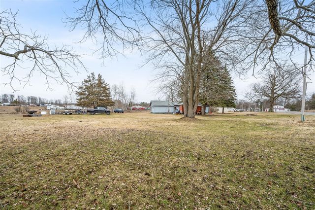 21704 W North Avenue, Reed City, MI 49677