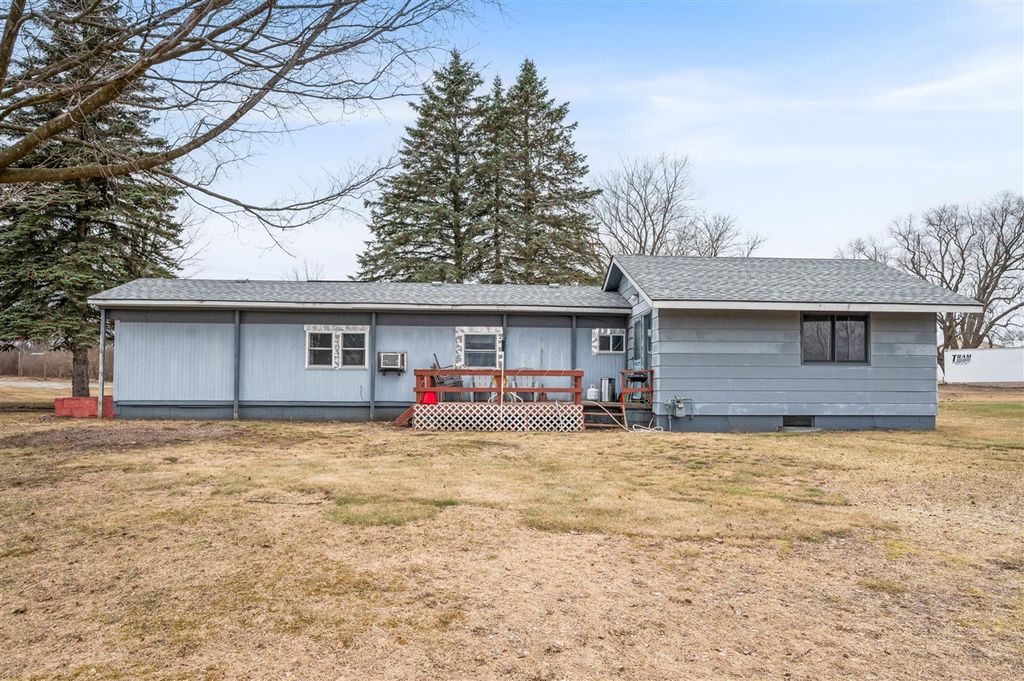 21704 W North Avenue, Reed City, MI 49677