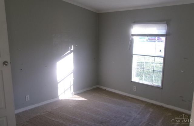 104 Country Way Lane, Franklin Twp, OH 45106