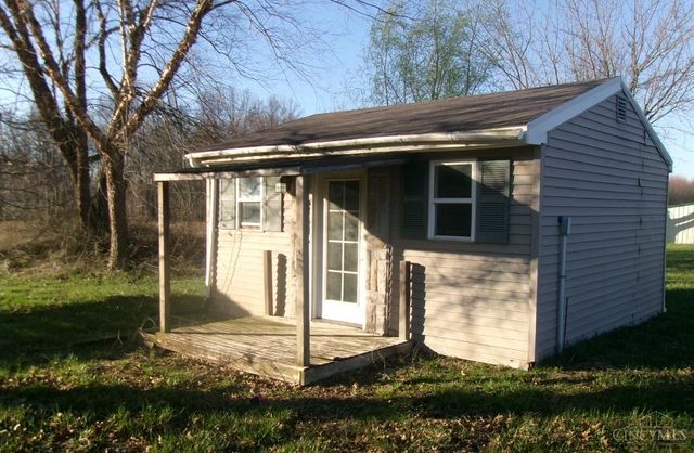 104 Country Way Lane, Franklin Twp, OH 45106