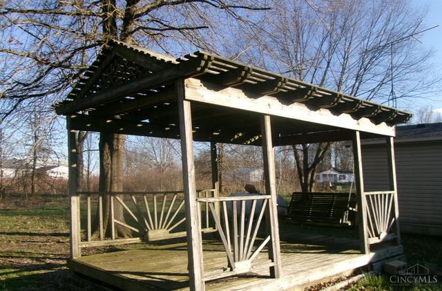 104 Country Way Lane, Franklin Twp, OH 45106