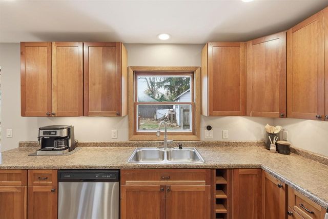 118 N Van Buren Street, Stoughton, WI 53589