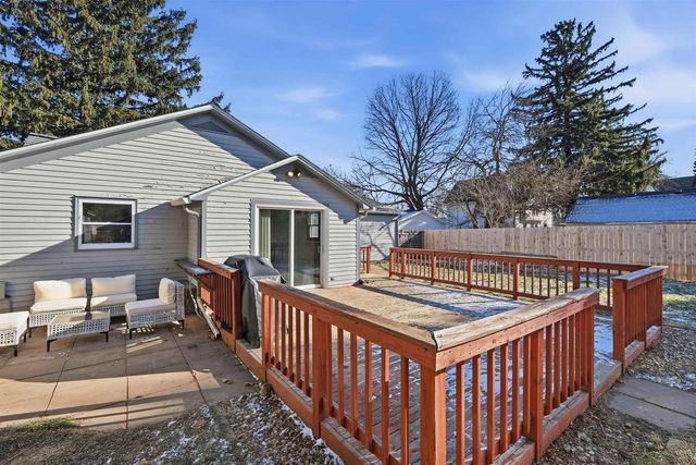 118 N Van Buren Street, Stoughton, WI 53589