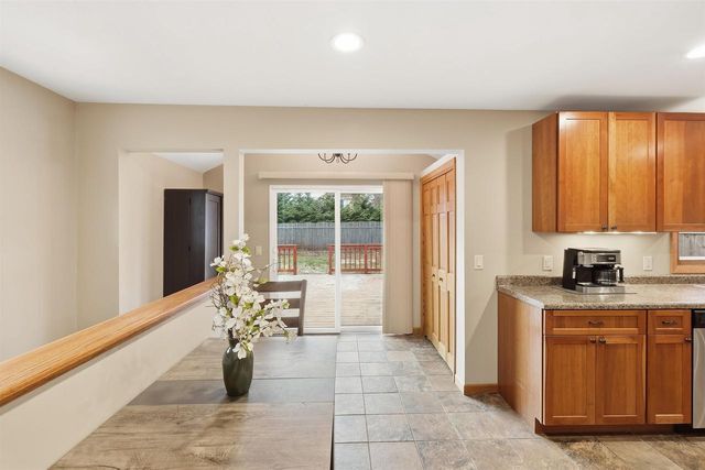 118 N Van Buren Street, Stoughton, WI 53589