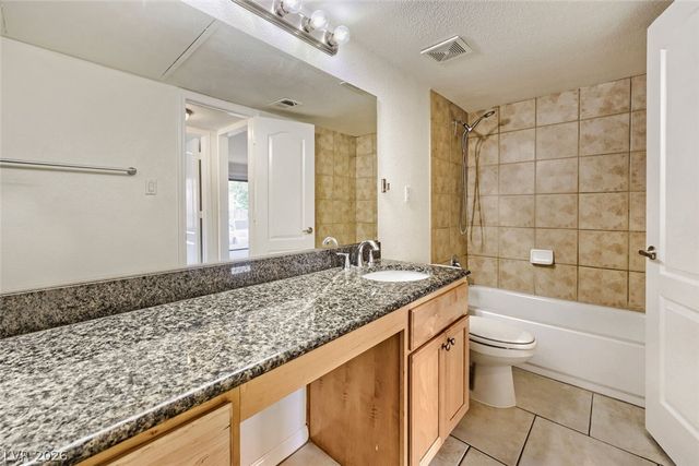769 Oakmont Avenue 403, Las Vegas, NV 89109