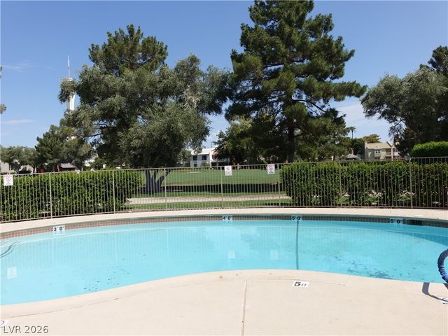 769 Oakmont Avenue 403, Las Vegas, NV 89109