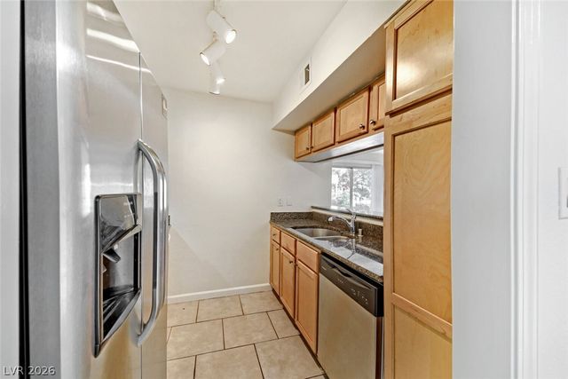 769 Oakmont Avenue 403, Las Vegas, NV 89109
