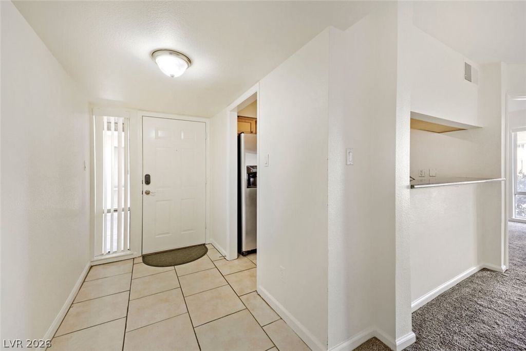 769 Oakmont Avenue 403, Las Vegas, NV 89109 — photo 3