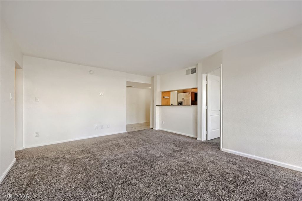 769 Oakmont Avenue 403, Las Vegas, NV 89109 — photo 5