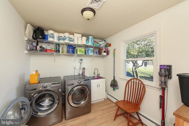 94 CHESTNUT VALLEY DR, Doylestown, PA 18901