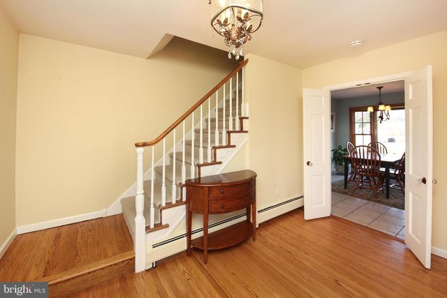94 CHESTNUT VALLEY DR, Doylestown, PA 18901