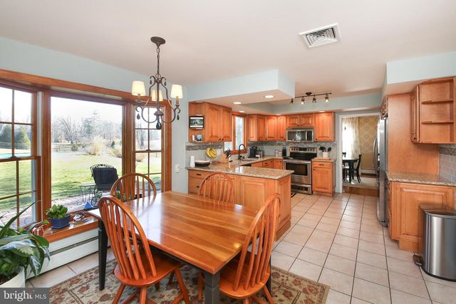 94 CHESTNUT VALLEY DR, Doylestown, PA 18901