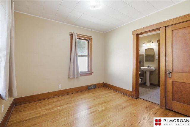 4937 Charles Street, Omaha, NE 68132