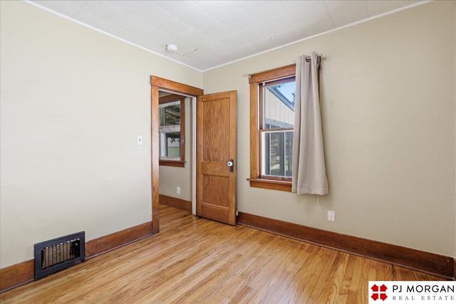 4937 Charles Street, Omaha, NE 68132