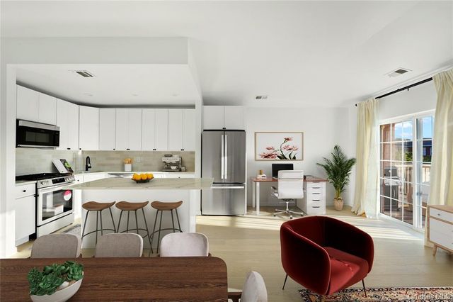 3-17 Endeavor Place C, College Point, NY 11356