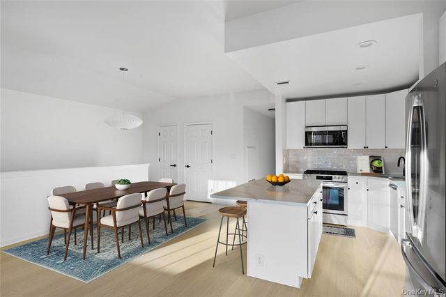 3-17 Endeavor Place C, College Point, NY 11356