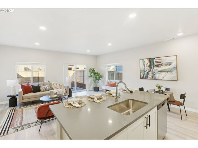1030 Nw 178TH Way, Ridgefield, WA 98642